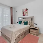 Saint George Apartment